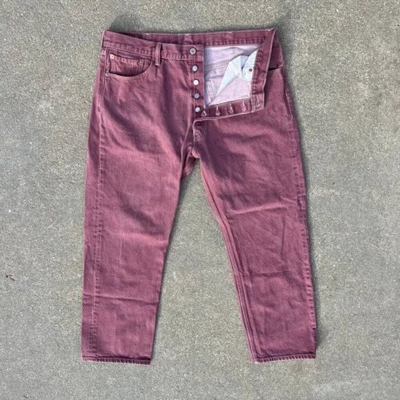 Levi’s 501 Burgundy Denim Jeans – Size 40x32 – Bold, Classic & Unapologetic 🍷 - Picture 3 of 7
